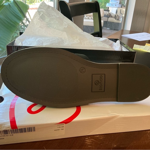 BLONDO women’s waterproof Emilia sandals size 7.5 black nubuck slides - Picture 9 of 11